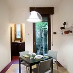 Veronaeasyapartments *